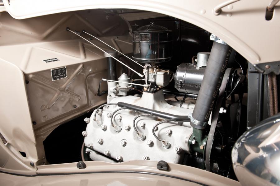  Ford DeLuxe Roadster 1934 года  (фото 41 из 43)